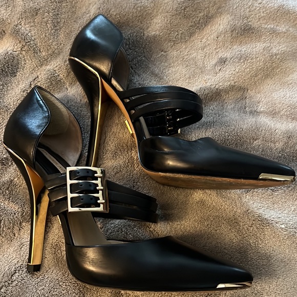Michael Kors black heels. - Picture 8 of 10